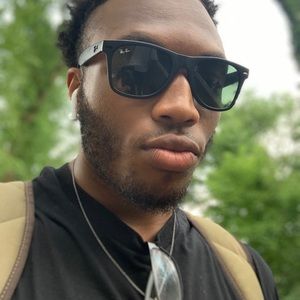 Meet your Posher, Christopher